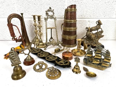 Collection of antique and vintage brass and copper items